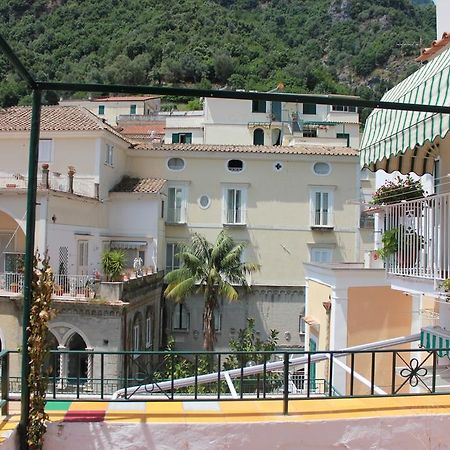Casa Vacanze Nonna Raffa Amalfi Esterno foto